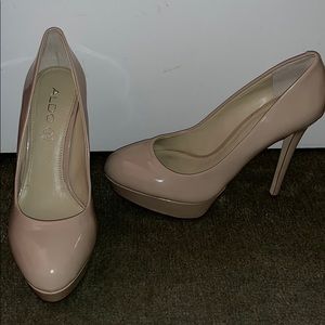 Nude Patent leather pumps BRAND NEW never worn